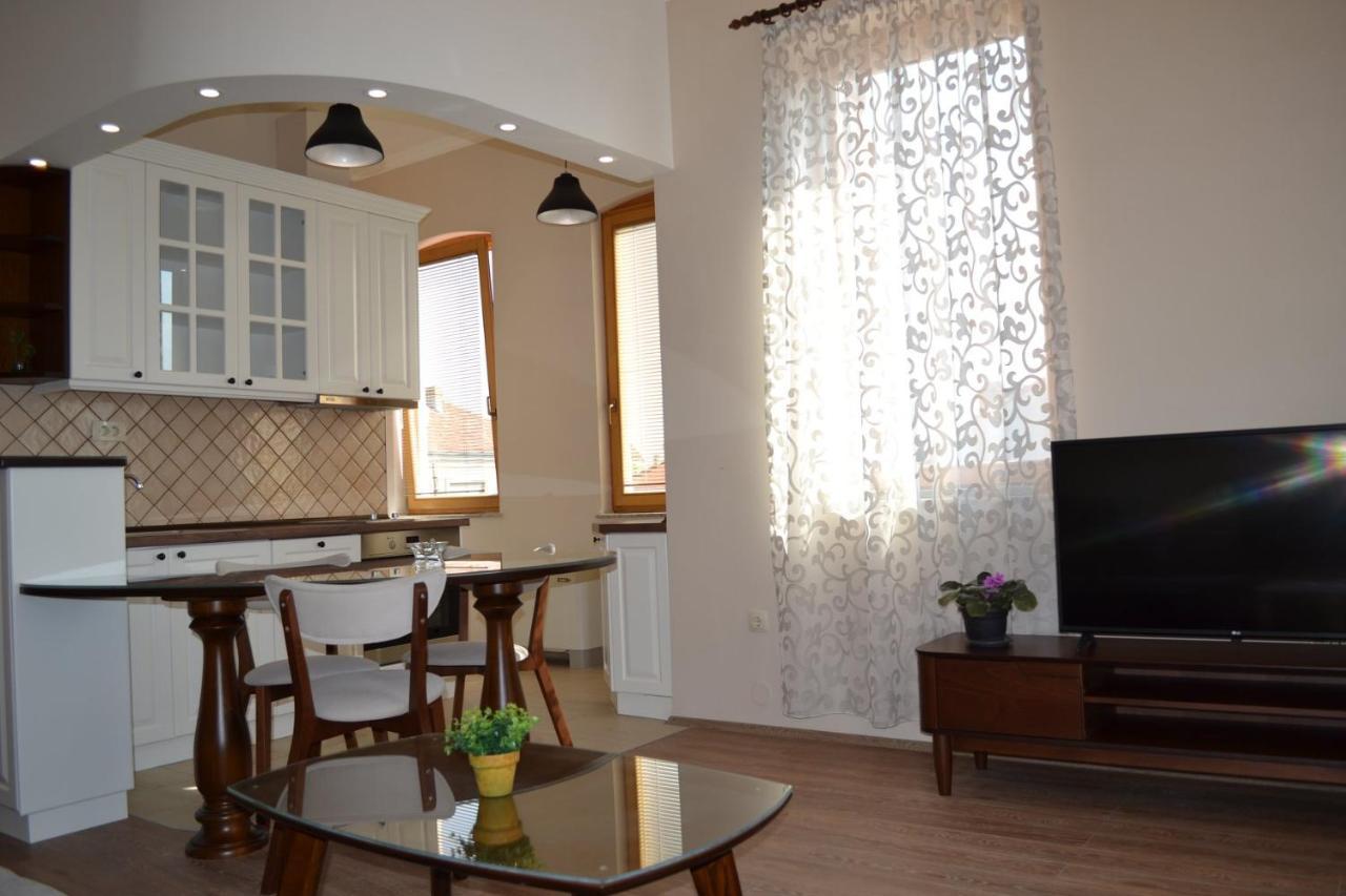 Chola Guest House 比托拉 外观 照片