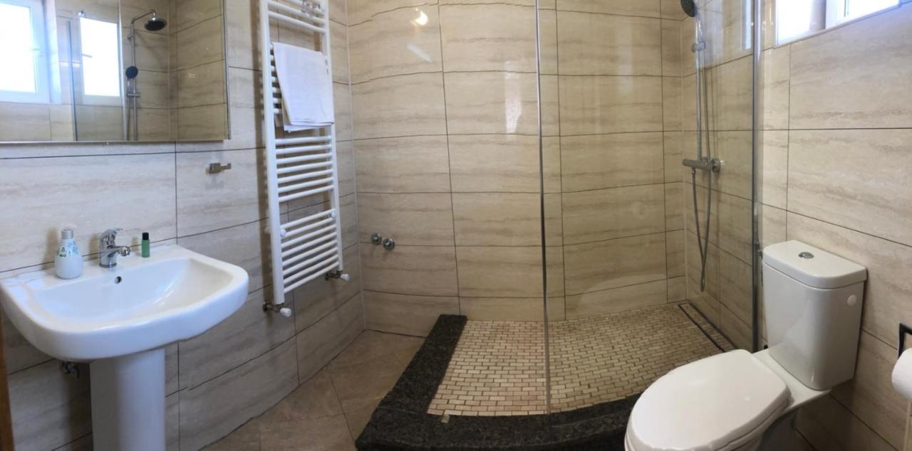 Chola Guest House 比托拉 外观 照片