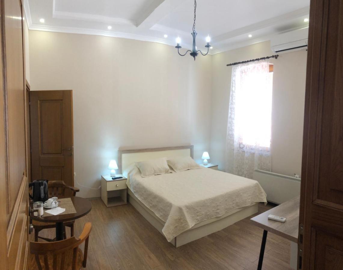 Chola Guest House 比托拉 外观 照片