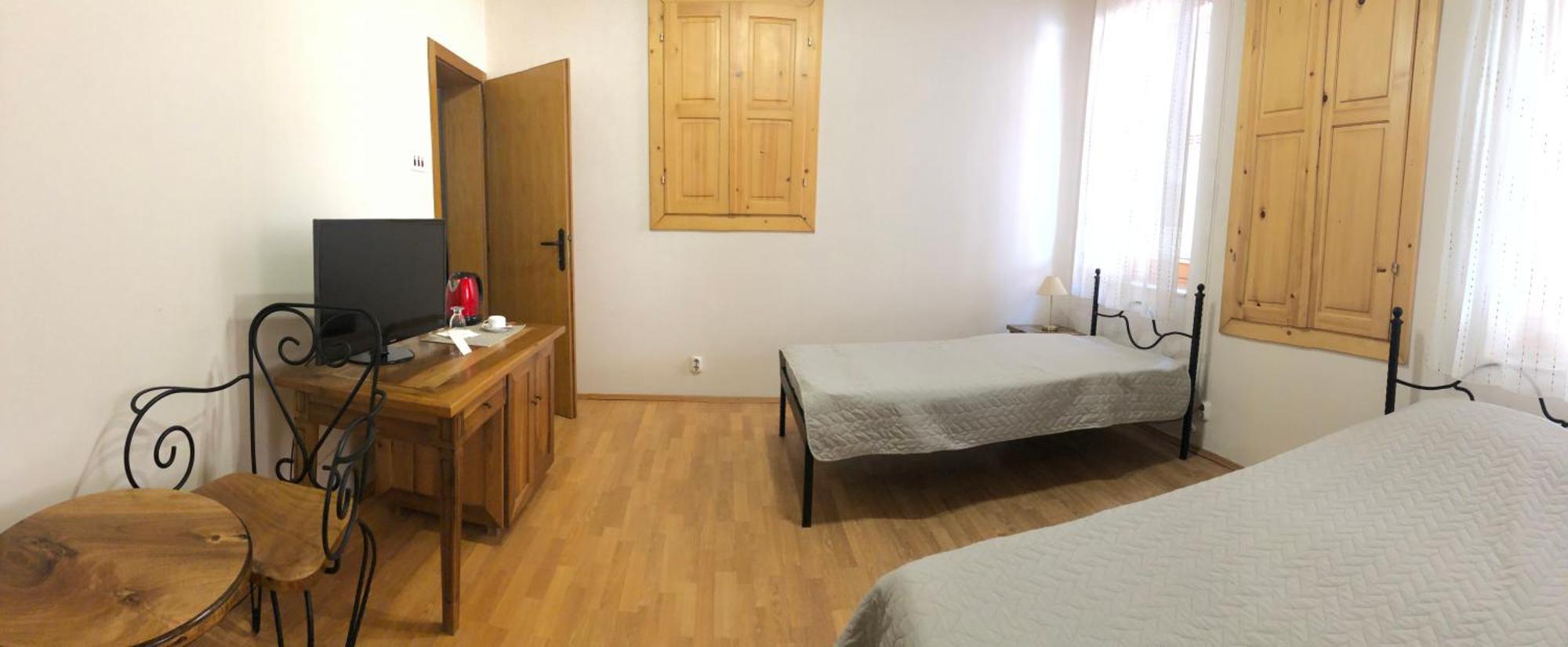 Chola Guest House 比托拉 外观 照片